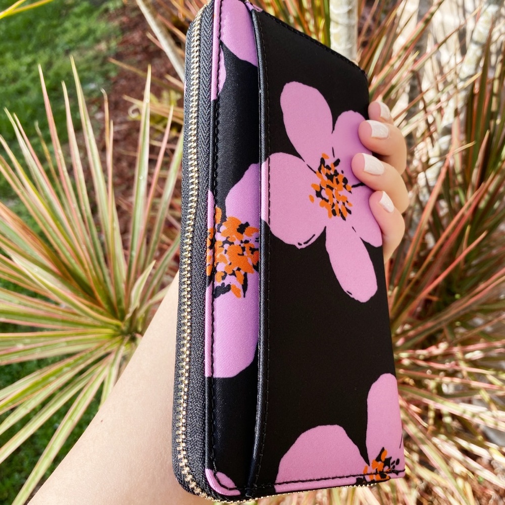BUNDLE❤️❤️ Kate Spade floral backpack & wallet - Picture 6 of 8